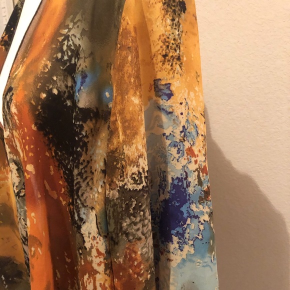 Flowing, Multicolored Topper - Picture 3 of 4